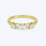 Graduated Pear-Shaped Diamond Band
