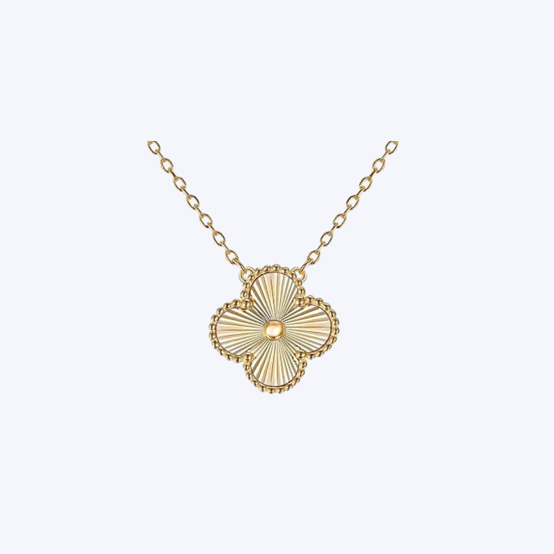 18K Yellow Gold 15mm Clover Pendant Necklace (BCO)