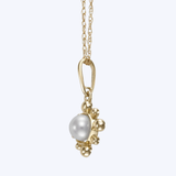 Vintage-Inspired Pearl Starburst Pendant Necklace