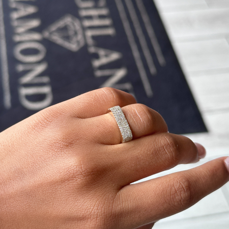 Naomi Ring