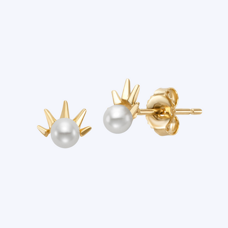 Ray Pearl Studs
