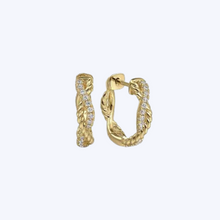 Load image into Gallery viewer, Diamond and Rope 15mm Huggie Earrings
