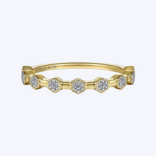 Load image into Gallery viewer, Diamond Station Ring
